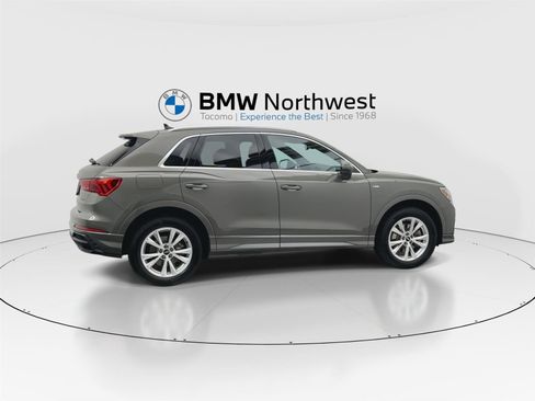 Used 2023 Audi Q3 2.0T Premium w/ Convenience Package image 4