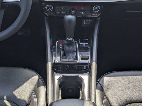 Certified 2024 Jeep Compass Latitude AWD/4WD image 18