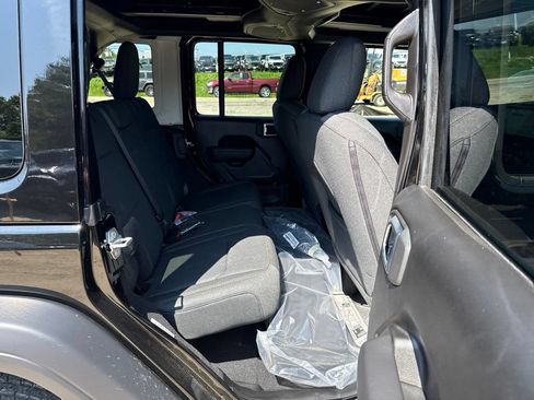 New 2026 Jeep Wrangler Unlimited Sport AWD/4WD image 22