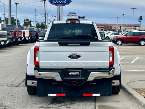 Used 2019 Ford F350 XLT w/ XLT Premium Package image 4