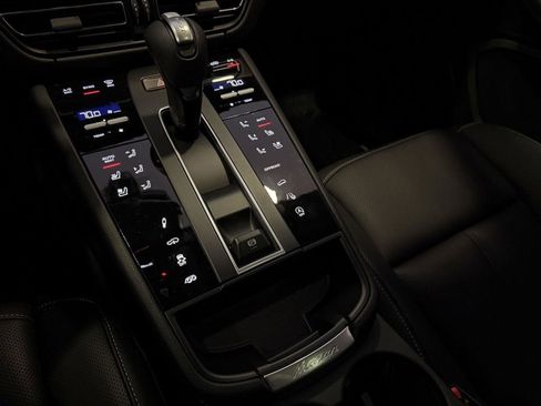 New 2026 Porsche Macan GTS AWD/4WD image 19