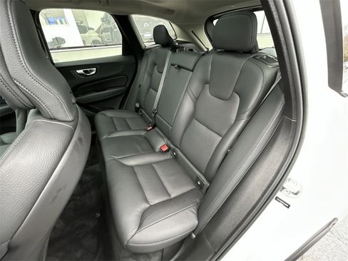 Certified 2023 Volvo XC60 B5 Plus w/ Climate Package image 23