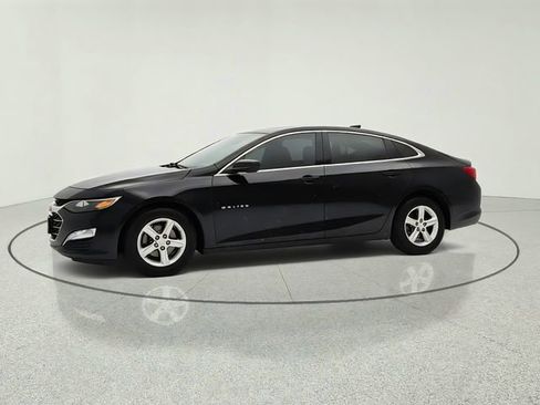 Used 2023 Chevrolet Malibu LT w/ Driver Confidence Package image 3