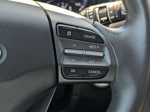 Used 2020 Hyundai Kona Limited AWD/4WD image 30