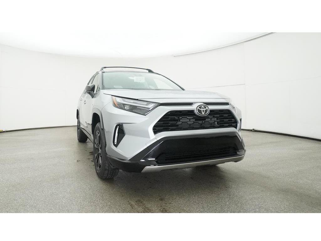 Used 2025 Toyota RAV4 XSE AWD/4WD image 36