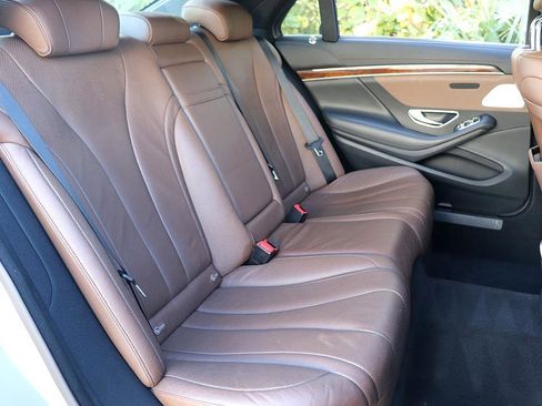 Used 2015 Mercedes-Benz S 550 4MATIC Sedan image 14
