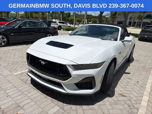 Used 2025 Ford Mustang GT Premium RWD image 4