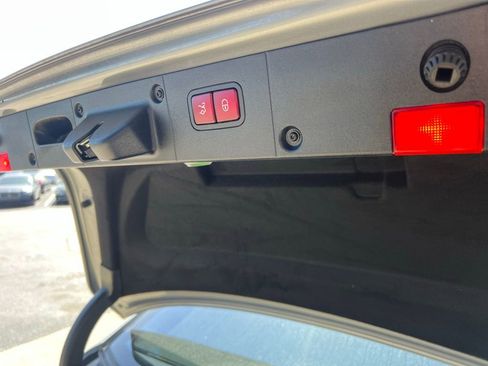 Used 2010 Mercedes-Benz S 550 image 25