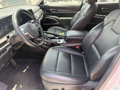 Used 2025 Kia Telluride S FWD image 12