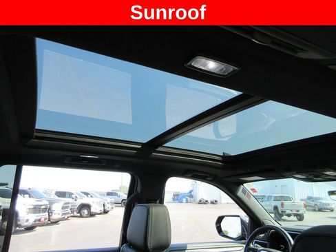 Used 2022 GMC Yukon Denali w/ Denali Premium Package AWD/4WD image 17