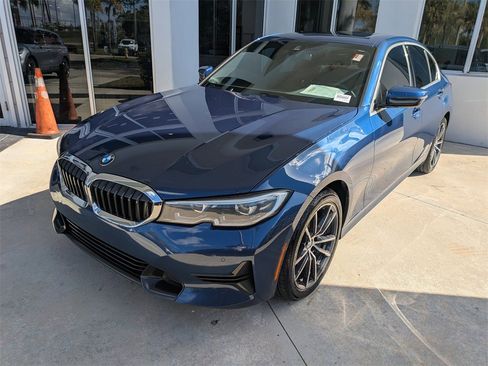 Used 2022 BMW 330i Sedan w/ Convenience Package image 9