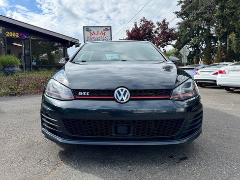 Used 2015 Volkswagen GTI S FWD image 9