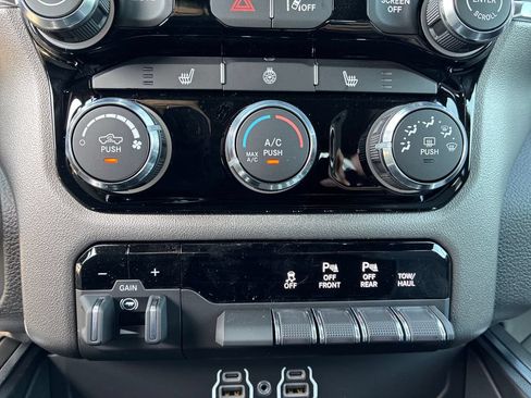 New 2026 RAM 1500 Big Horn AWD/4WD image 15