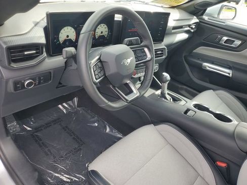 Certified 2024 Ford Mustang Coupe image 12