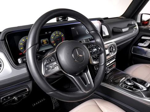 Used 2024 Mercedes-Benz G 550 image 32