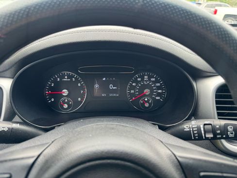 Used 2017 Kia Sorento LX image 13