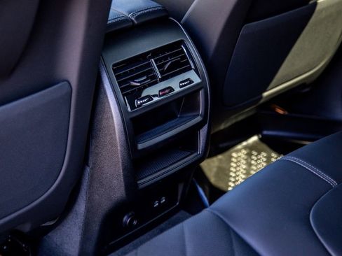 New 2026 BMW X5 xDrive50e image 23