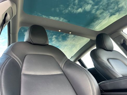 Used 2023 Tesla Model 3 Standard Range image 20