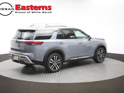 Used 2023 Nissan Pathfinder Platinum w/ Cargo Package AWD/4WD image 40