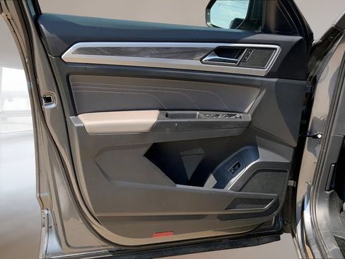 Certified 2023 Volkswagen Atlas Cross Sport SE w/ Panoramic Sunroof Package AWD/4WD image 22