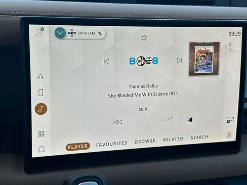 Used 2025 Land Rover Defender 110 V8 image 21