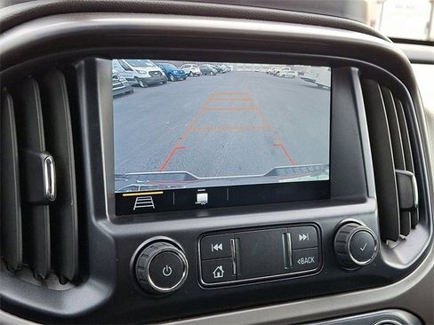 Used 2022 GMC Canyon AT4 image 4