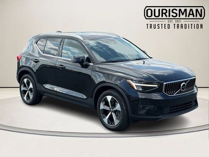 Used 2023 Volvo XC40 B5 Plus w/ Driver Assist Package