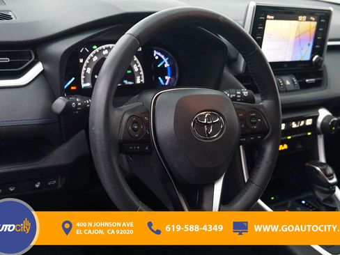 Used 2020 Toyota RAV4 XSE image 19
