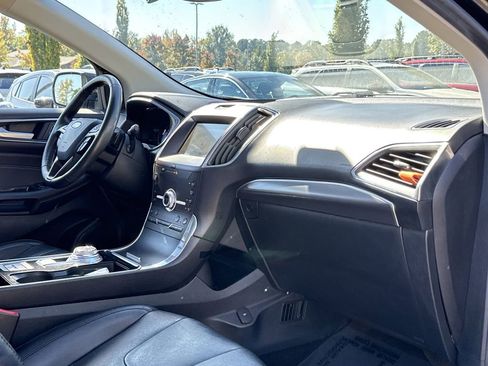 Used 2020 Ford Edge Titanium w/ Equipment Group 301A image 22