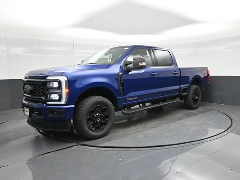 New 2026 Ford F250 Lariat w/ Black Appearance Package AWD/4WD image 21
