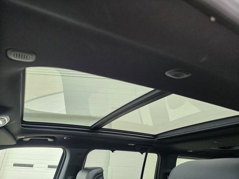 New 2025 Jeep Wagoneer Series III w/ Premium Group I image 43