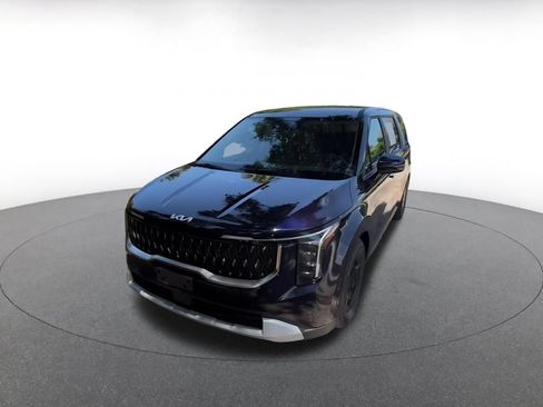 Used 2026 Kia Carnival FWD image 9
