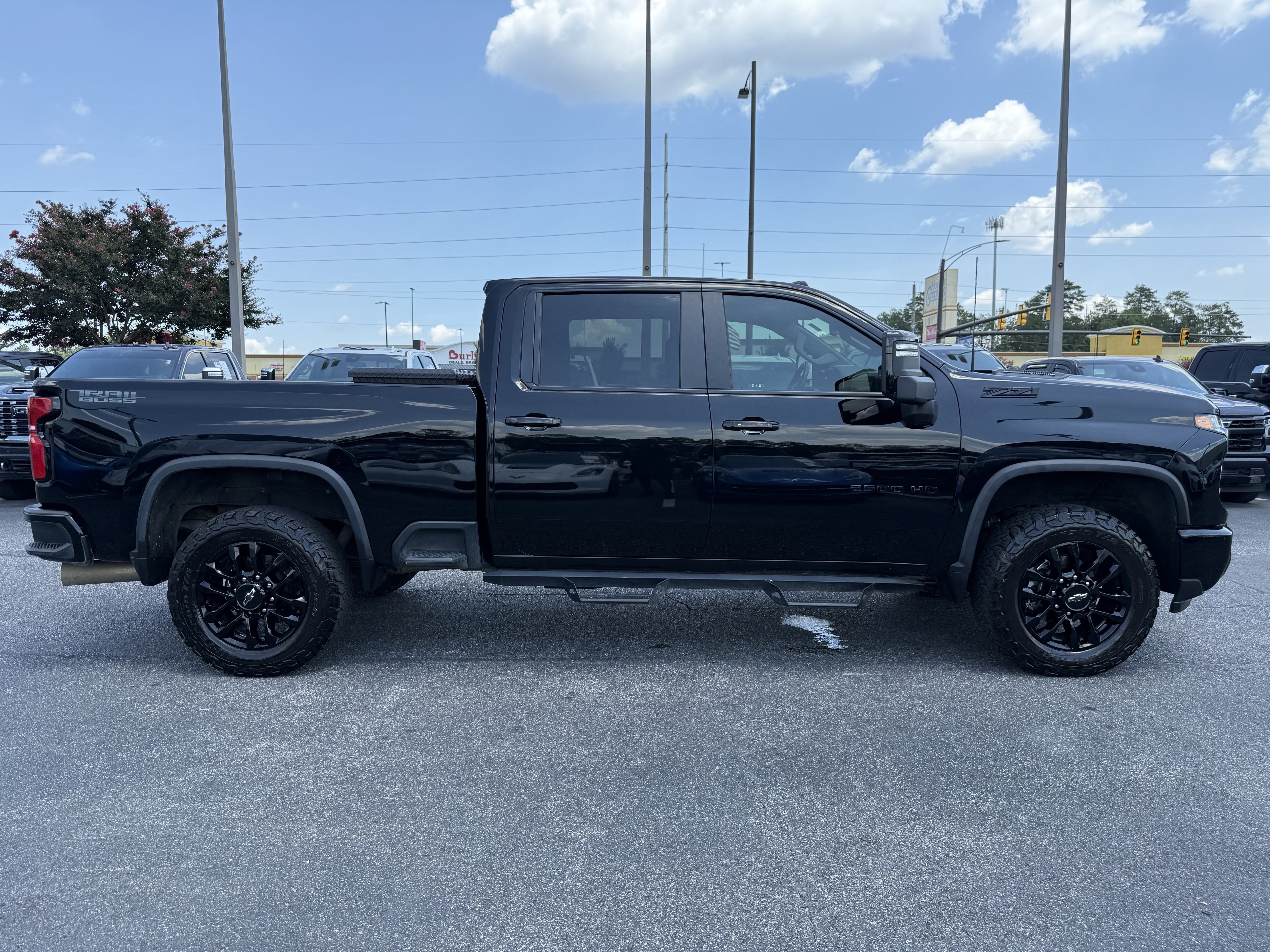 Used 2025 Chevrolet Silverado 2500 LT w/ Trail Boss Package AWD/4WD image 11