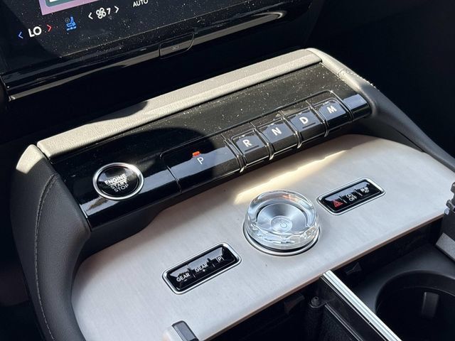 New 2027 Lincoln Navigator Reserve w/ Jet Appearance Package AWD/4WD image 30