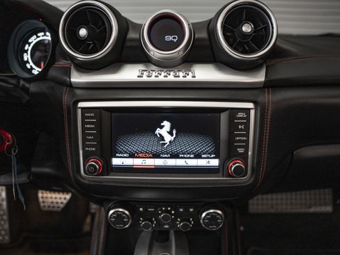 Used 2015 Ferrari California T image 42