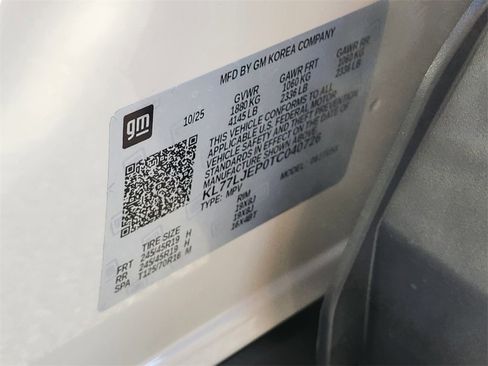 New 2026 Chevrolet Trax RS w/ Sunroof Package image 30