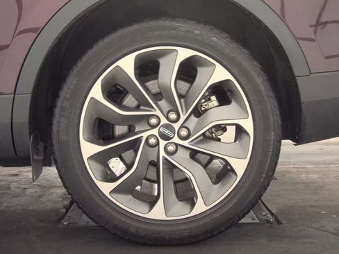 Used 2022 Lincoln Nautilus Reserve image 13