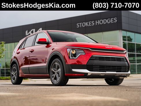 Used 2024 Kia Niro LX FWD image 1