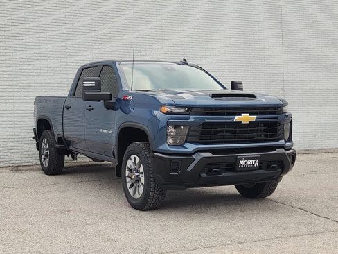 New 2026 Chevrolet Silverado 2500 Custom w/ Custom Value Package AWD/4WD image 2