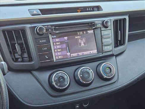 Used 2018 Toyota RAV4 LE image 14