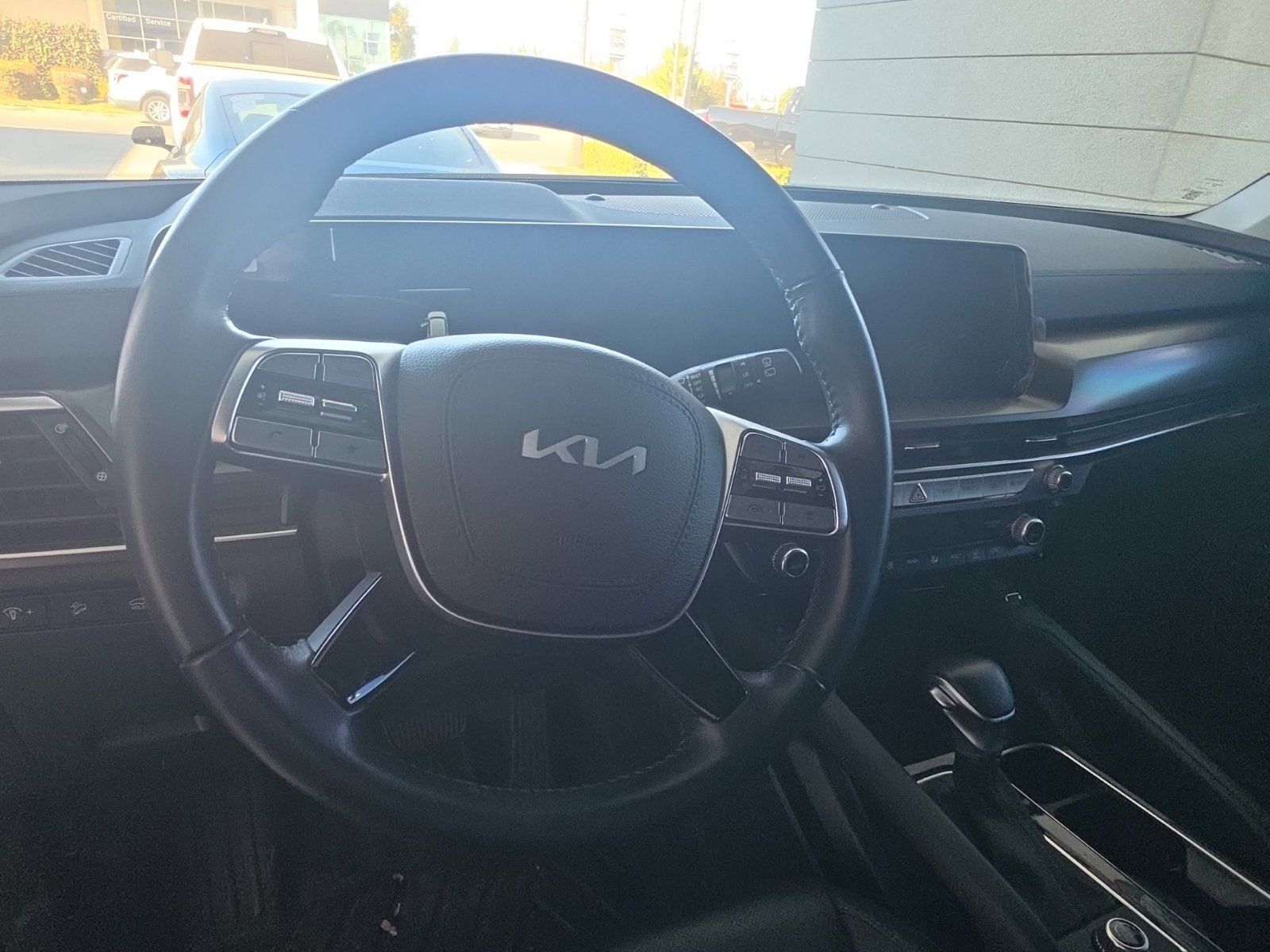Used 2025 Kia Telluride S FWD image 7