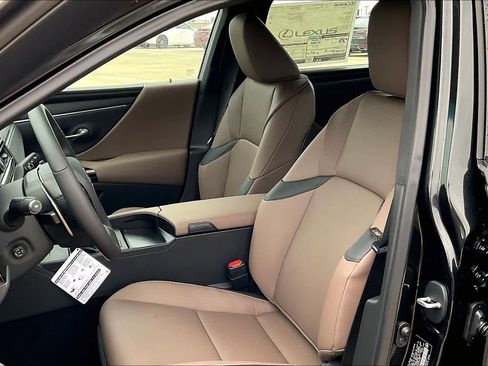 New 2025 Lexus ES 350 image 17