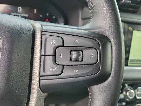 Used 2024 GMC Yukon XL Denali image 23