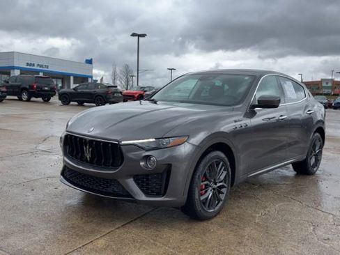 Used 2022 Maserati Levante Modena image 4