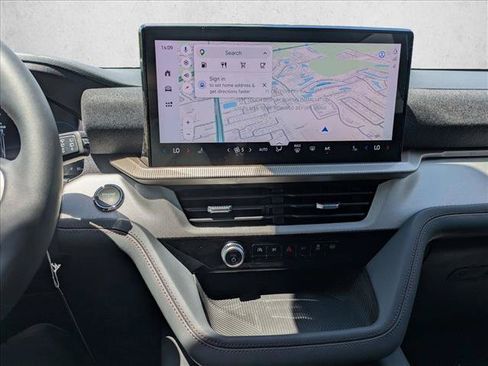 New 2026 Ford Explorer Active RWD image 11