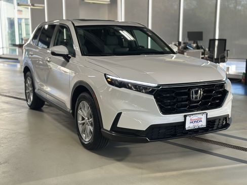 Used 2024 Honda CR-V EX image 3