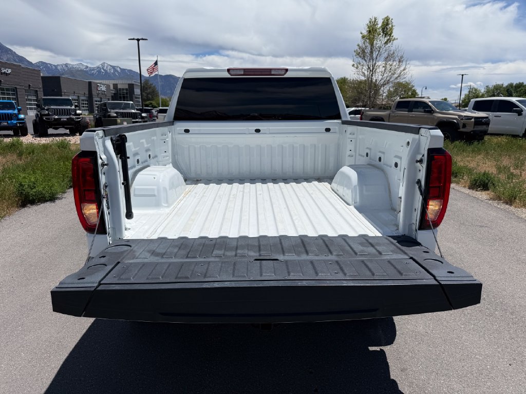 Used 2023 GMC Sierra 1500 SLE AWD/4WD image 14