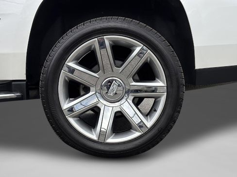 Used 2020 Cadillac Escalade Luxury image 14