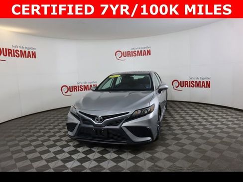 Used 2023 Toyota Camry SE image 1