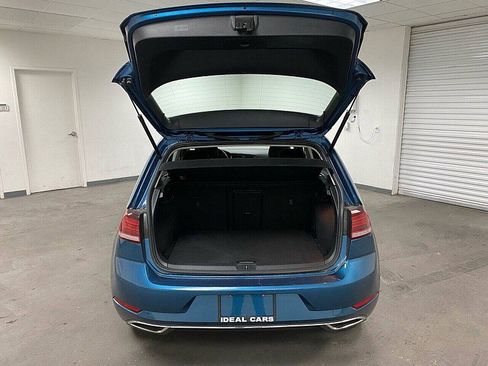 Used 2019 Volkswagen Golf SE image 12